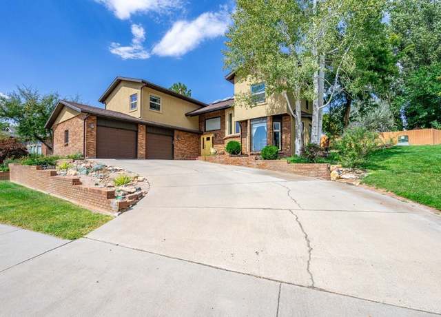 Property at 1648 Crest View Dr, Grand Junction, CO 81506, 4 beds, 3 baths