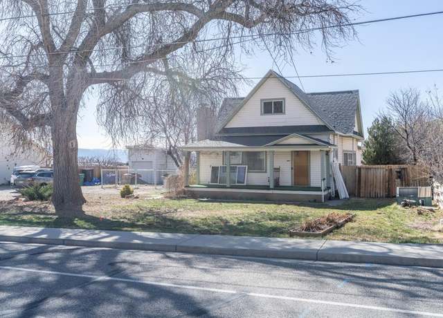 Property at 733 37 3/10 Rd, Palisade, CO 81526, 4 beds, 2 baths