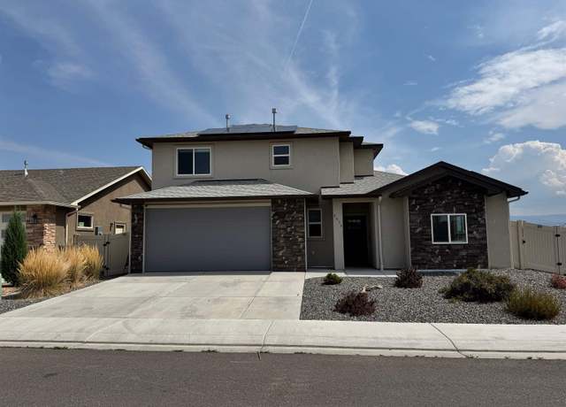 Property at 2916 Arabesque Dr, Grand Junction, CO 81504, 3 beds, 3 baths