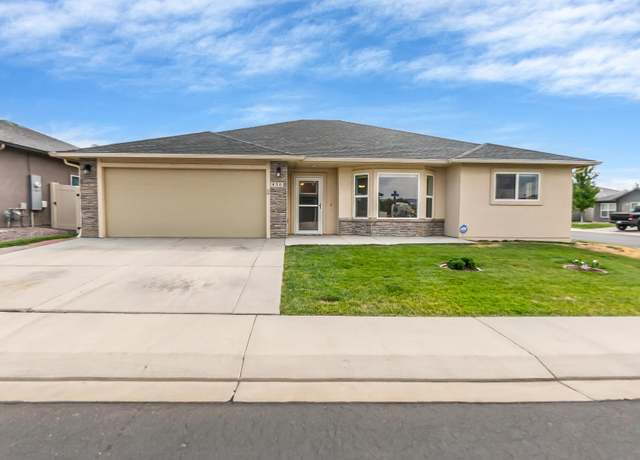 Property at 450 Lewis St, Grand Junction, CO 81504, 4 beds, 2 baths