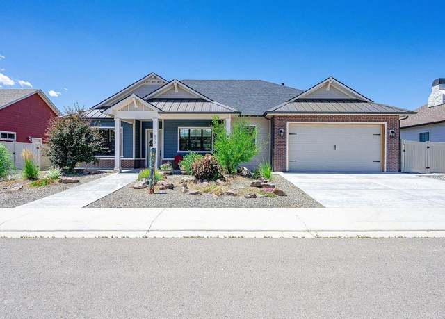 Property at 813 Red Apple Rd, Grand Junction, CO 81505, 3 beds, 2 baths