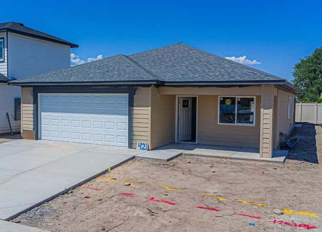 Property at 421 Pear Ln, Grand Junction, CO 81504, 3 beds, 2 baths