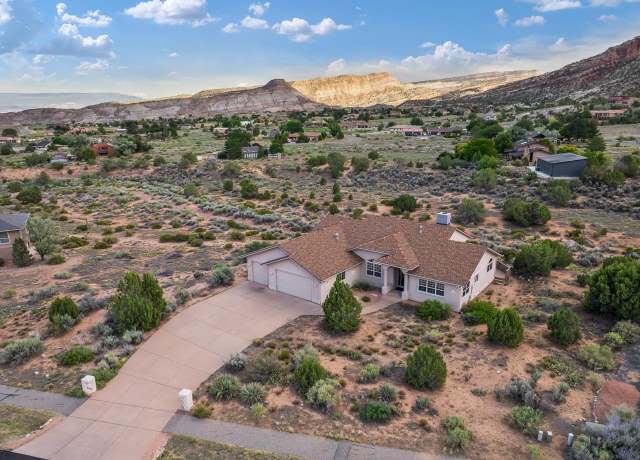 Property at 300 E Dakota Dr, Grand Junction, CO 81507, 3 beds, 2 baths