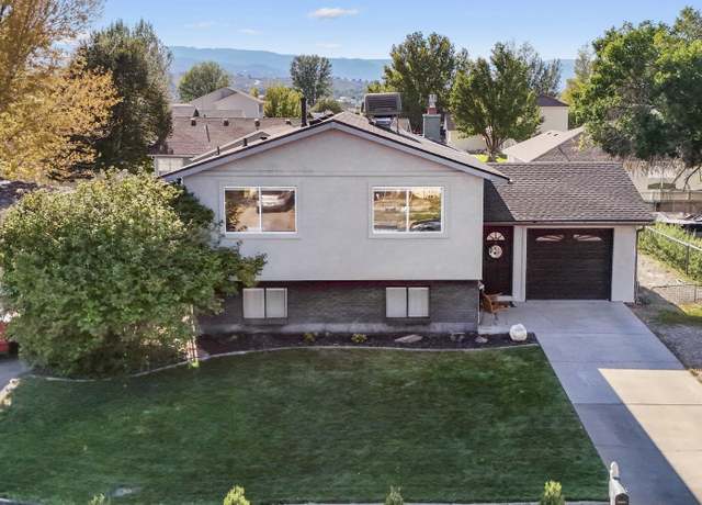 Property at 233 1/2 Beaver Street St, Grand Junction, CO 81503, 3 beds, 2 baths