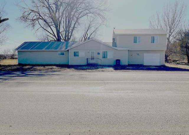 Property at 3095 B 1/2 Rd, Grand Junction, CO 81503, 6 beds, 3 baths