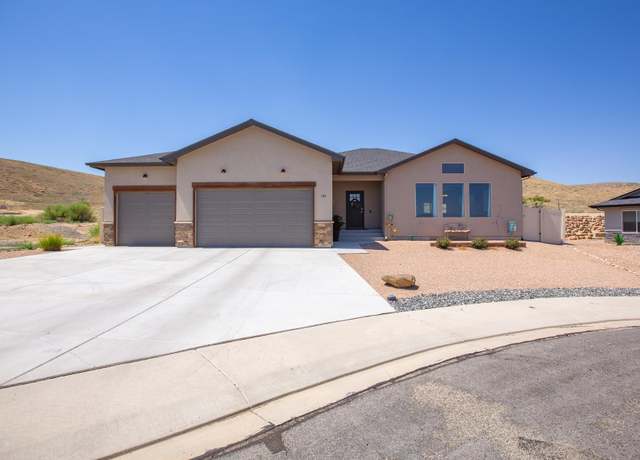 Property at 105 Dry Creek Ct, Grand Junction, CO 81503, 3 beds, 2 baths