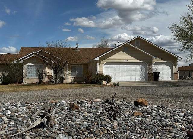Property at 784 Foxfire Ct, Grand Junction, CO 81505, 3 beds, 2 baths