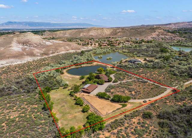 Property at 2108 Desert Hills Rd, Grand Junction, CO 81507, 4 beds, 3 baths