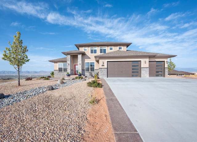 Property at 2654 Lookout Ct, Grand Junction, CO 81503, 4 beds, 3 baths