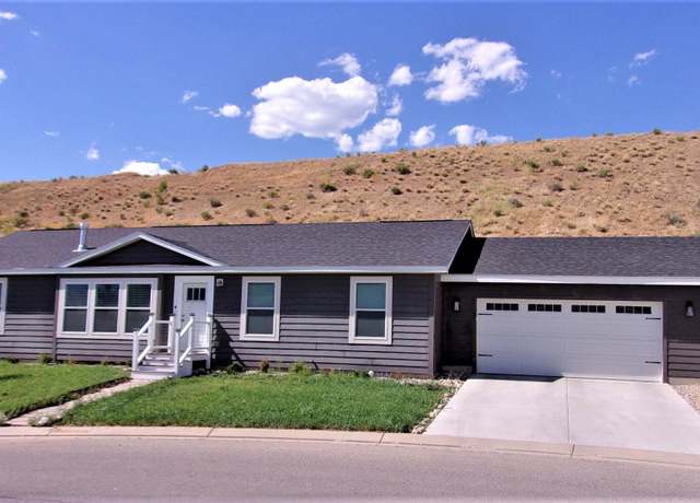 Property at 2432 Pioneer Dr, Rifle, CO 81650, 3 beds, 2 baths