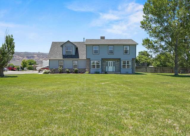 Property at 990 Kaley St, Fruita, CO 81521, 4 beds, 3 baths