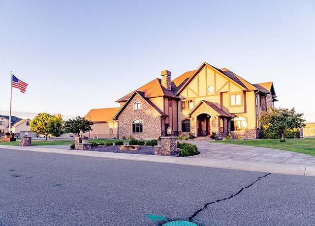 Property at 1230 Ridge View Dr, Rangely, CO 81648, 5 beds, 5 baths