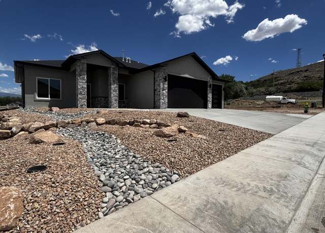 Property at 252 Maggie Dr, Grand Junction, CO 81503, 3 beds, 2 baths