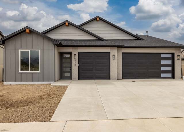 Property at 513 Desert Peach St, Clifton, CO 81520, 3 beds, 2 baths