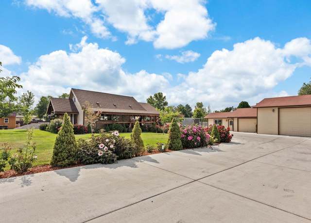 Property at 3027 Patterson Rd, Grand Junction, CO 81504, 3 beds, 2 baths