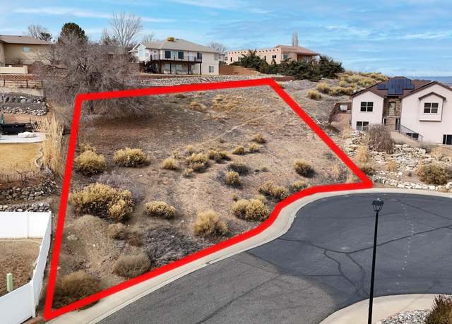 Property at 569 Casa Rio Ct, Grand Junction, CO 81507