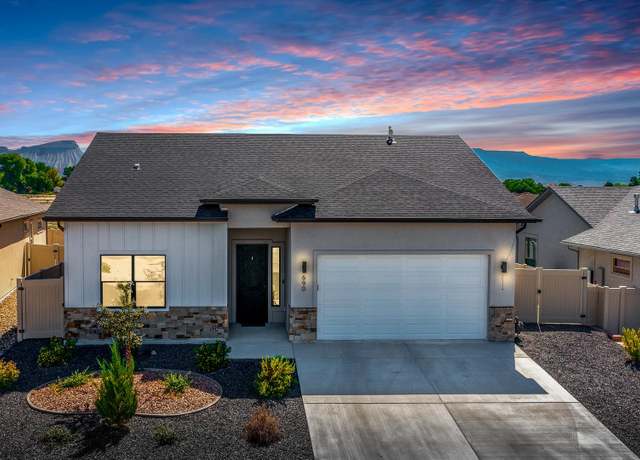 Property at 690 Eadin Ln, Grand Junction, CO 81504, 3 beds, 2 baths