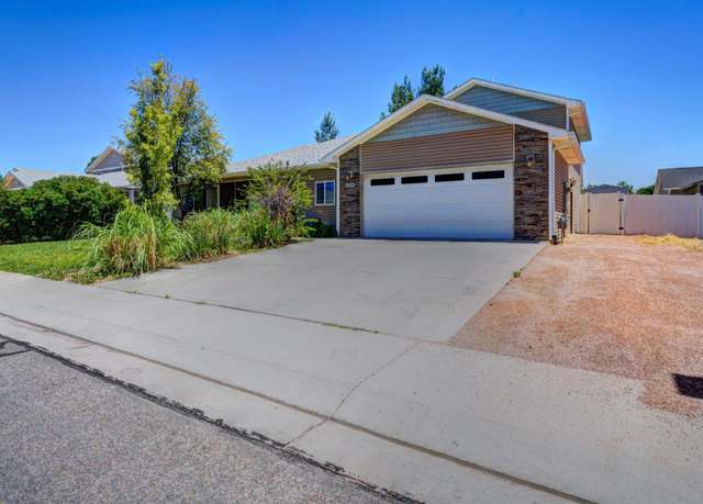 Property at 134 Wimberly Dr, Fruita, CO 81521, 4 beds, 3 baths