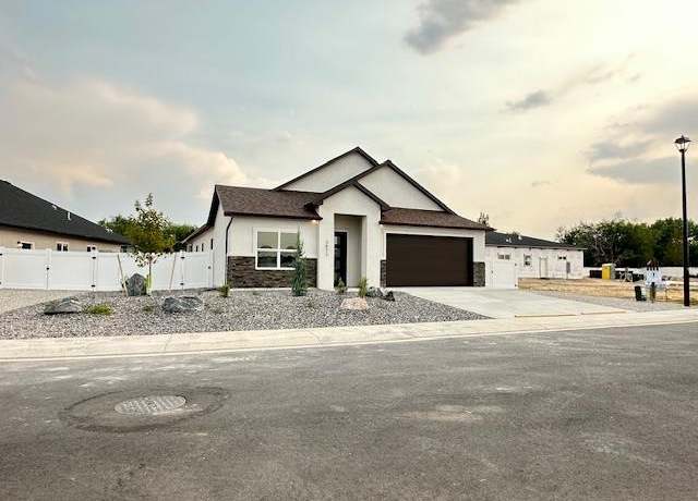 Property at 2877 Rock Creek Dr, Grand Junction, CO 81503, 4 beds, 2 baths