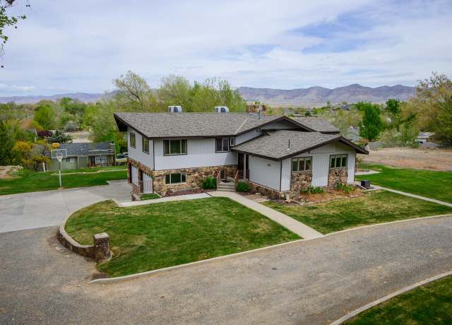 Property at 2666 Paradise Dr, Grand Junction, CO 81506, 5 beds, 3 baths