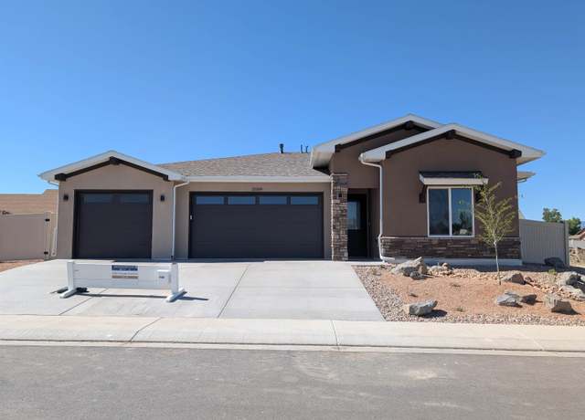 Property at 3069 Thunder Cloud Dr, Grand Junction, CO 81504, 4 beds, 2 baths