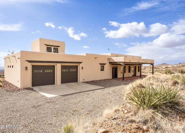 Property at 104 Canyon Bonito Ct, Las Cruces, NM 88011, 3 beds, 2.5 baths