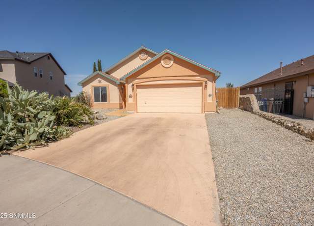 Property at 4727 Arabela Dr, Las Cruces, NM 88012, 4 beds, 2 baths