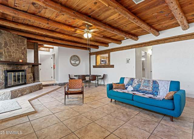 Property at 2301 Montana Ave, Las Cruces, NM 88001, 4 beds, 3 baths