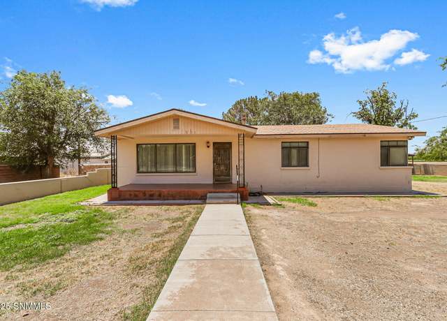 Property at 3065 Dona Ana Rd, Las Cruces, NM 88007, 3 beds, 2.5 baths