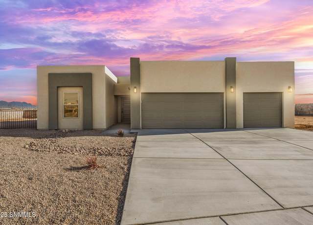 Property at 3830 Portrait St, Las Cruces, NM 88012, 3 beds, 2.5 baths