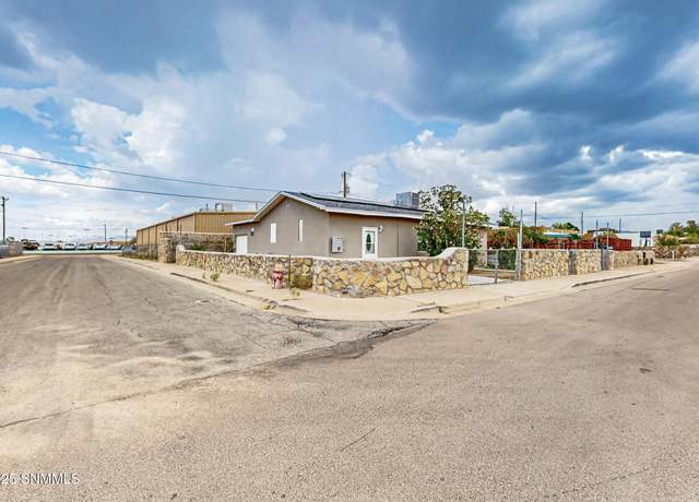 Property at 1915 Palomas Ave, Las Cruces, NM 88001, 3 beds, 2 baths