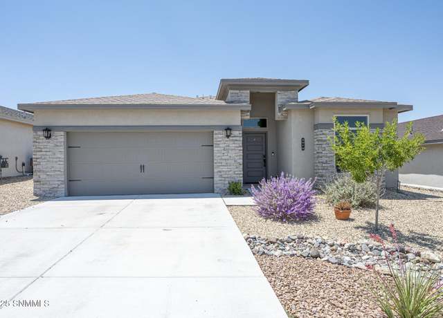 Property at 2970 St Charles Ave, Las Cruces, NM 88012, 4 beds, 2 baths