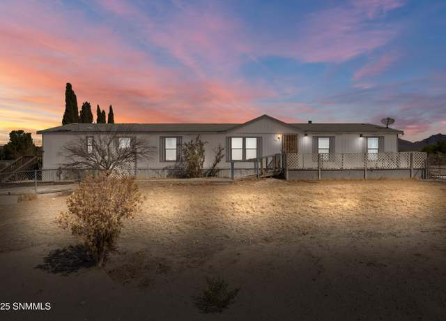 Property at 1501 Windmill Rd, Las Cruces, NM 88012, 4 beds, 2 baths