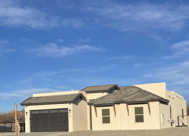 Property at 7870 Apache Canyon Dr, Las Cruces, NM 88007, 5 beds, 2.5 baths