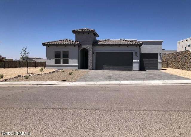 Property at 3024 East Springs Rd, Las Cruces, NM 88011, 4 beds, 3 baths