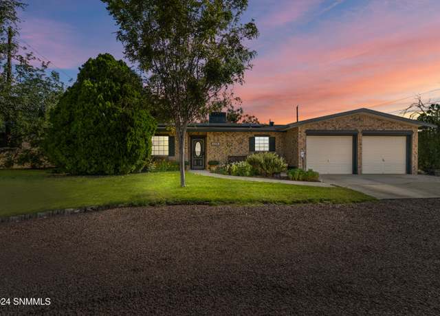 Property at 2712 Spitz St, Las Cruces, NM 88005, 3 beds, 2 baths
