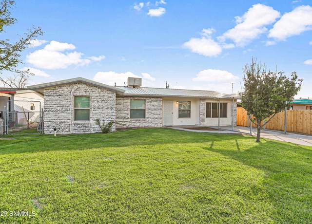 Property at 1735 Dogwood St, Las Cruces, NM 88001, 3 beds, 1 bath