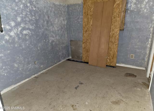 Property at 1320 Paxton St, Las Cruces, NM 88001, 4 beds, 2 baths