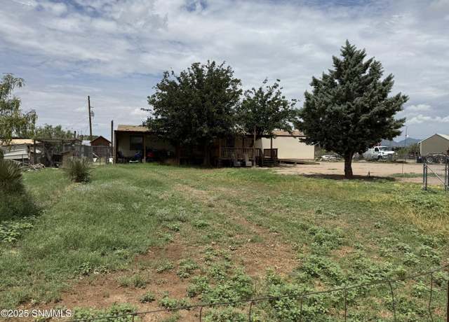 Property at 9039 Joyce Ln, Las Cruces, NM 88011, 3 beds, 2 baths