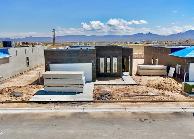 Property at 7908 San Eduardo St, Las Cruces, NM 88012, 3 beds, 2.5 baths