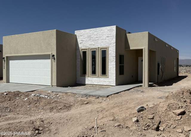 Property at 7908 San Eduardo St, Las Cruces, NM 88012, 3 beds, 2.5 baths