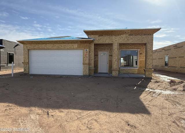 Property at 7872 San Eduardo St, Las Cruces, NM 88012, 4 beds, 2 baths