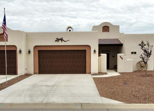 Property at 1622 Calle De Valezquez, Las Cruces, NM 88007, 2 beds, 2.5 baths