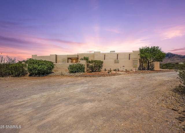 Property at 4900 Alma Rd, Las Cruces, NM 88011, 5 beds, 3.5 baths