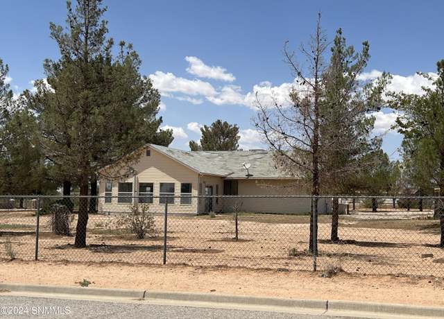 Property at 4830 Carter Dr, Las Cruces, NM 88011, 2 beds, 2 baths