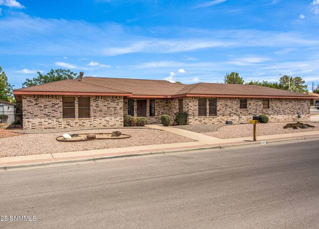 Property at 1109 Hermosillo Dr, Las Cruces, NM 88005, 4 beds, 2.5 baths