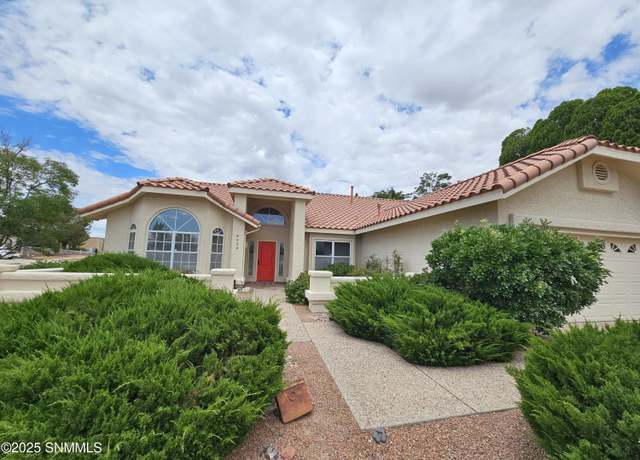 Property at 2426 Cheyenne Dr, Las Cruces, NM 88011, 4 beds, 2 baths