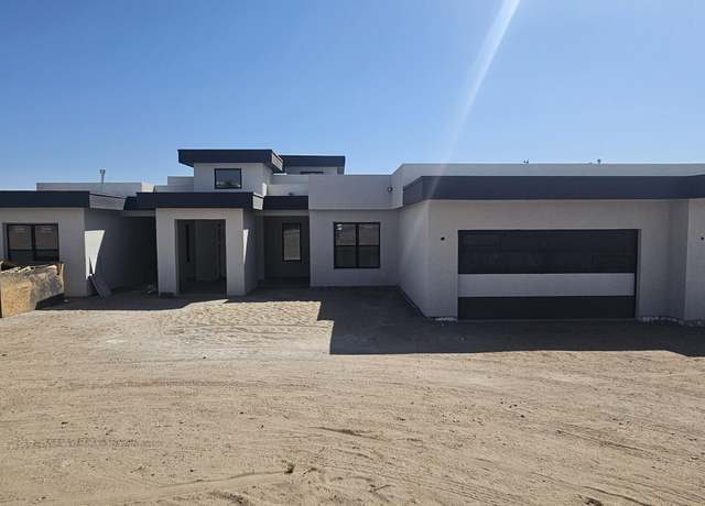 Property at 2133 Mesilla Hills Dr, Las Cruces, NM 88005, 4 beds, 2.5 baths