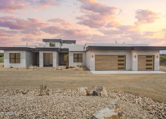 Property at 2133 Mesilla Hills Dr, Las Cruces, NM 88005, 4 beds, 2.5 baths