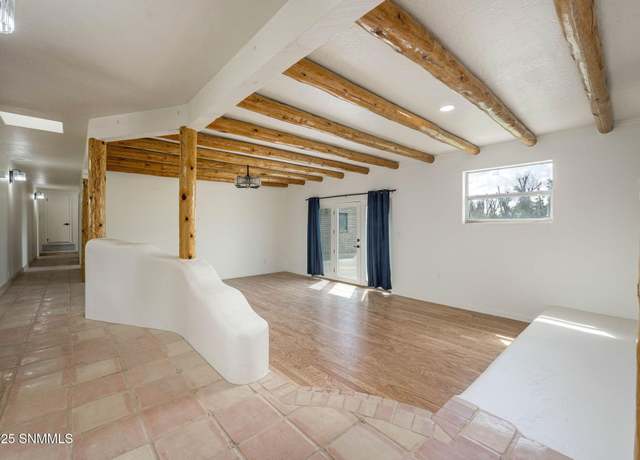 Property at 1032 Carver Rd, Las Cruces, NM 88005, 3 beds, 3.5 baths